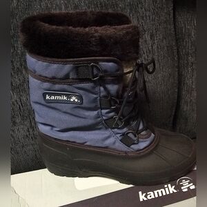 Kamik Women's Navy and Black Winter Boots
